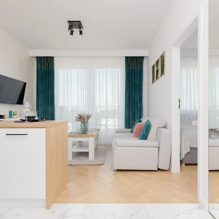 Warsaw Kotsisa Apartments With Parking By Noclegi Renters Exterior photo