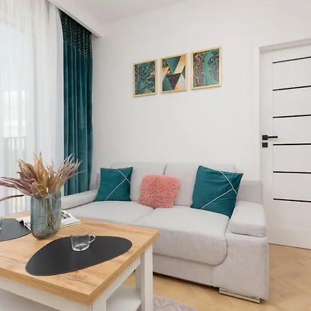 Warsaw Kotsisa Apartments With Parking By Noclegi Renters Exterior photo