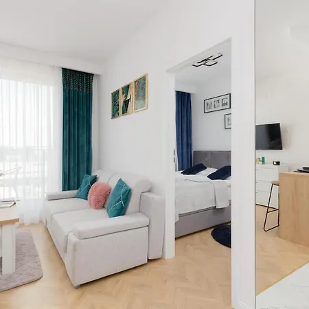 Warsaw Kotsisa Apartments With Parking By Noclegi Renters Exterior photo
