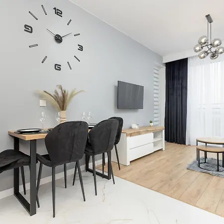 Warsaw Kotsisa Apartments With Parking By Noclegi Renters Exterior photo