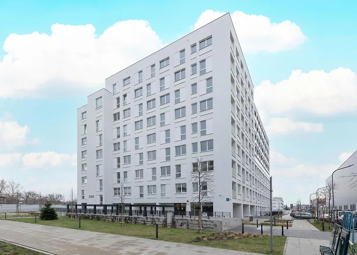 Warsaw Kotsisa Apartments With Parking By Noclegi Renters