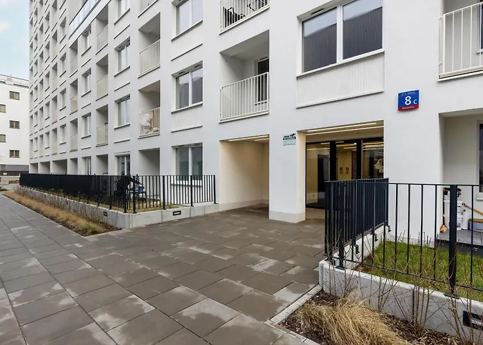Warsaw Kotsisa Apartments With Parking By Noclegi Renters