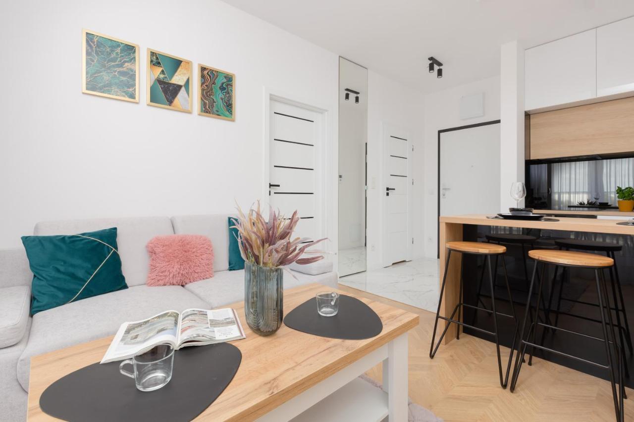 Kotsisa With Parking By Renters Apartmán