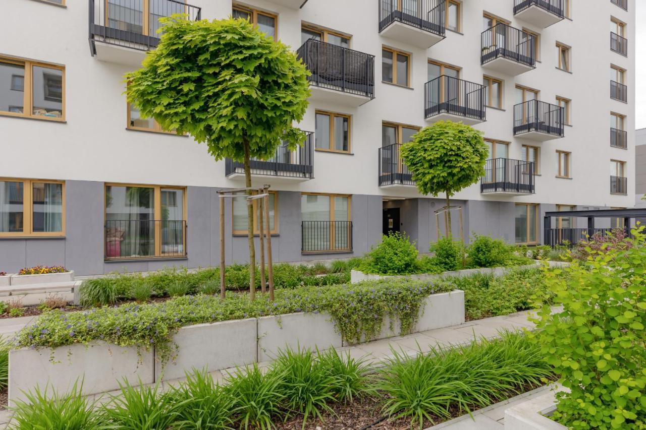Kotsisa With Parking By Renters * Varšava