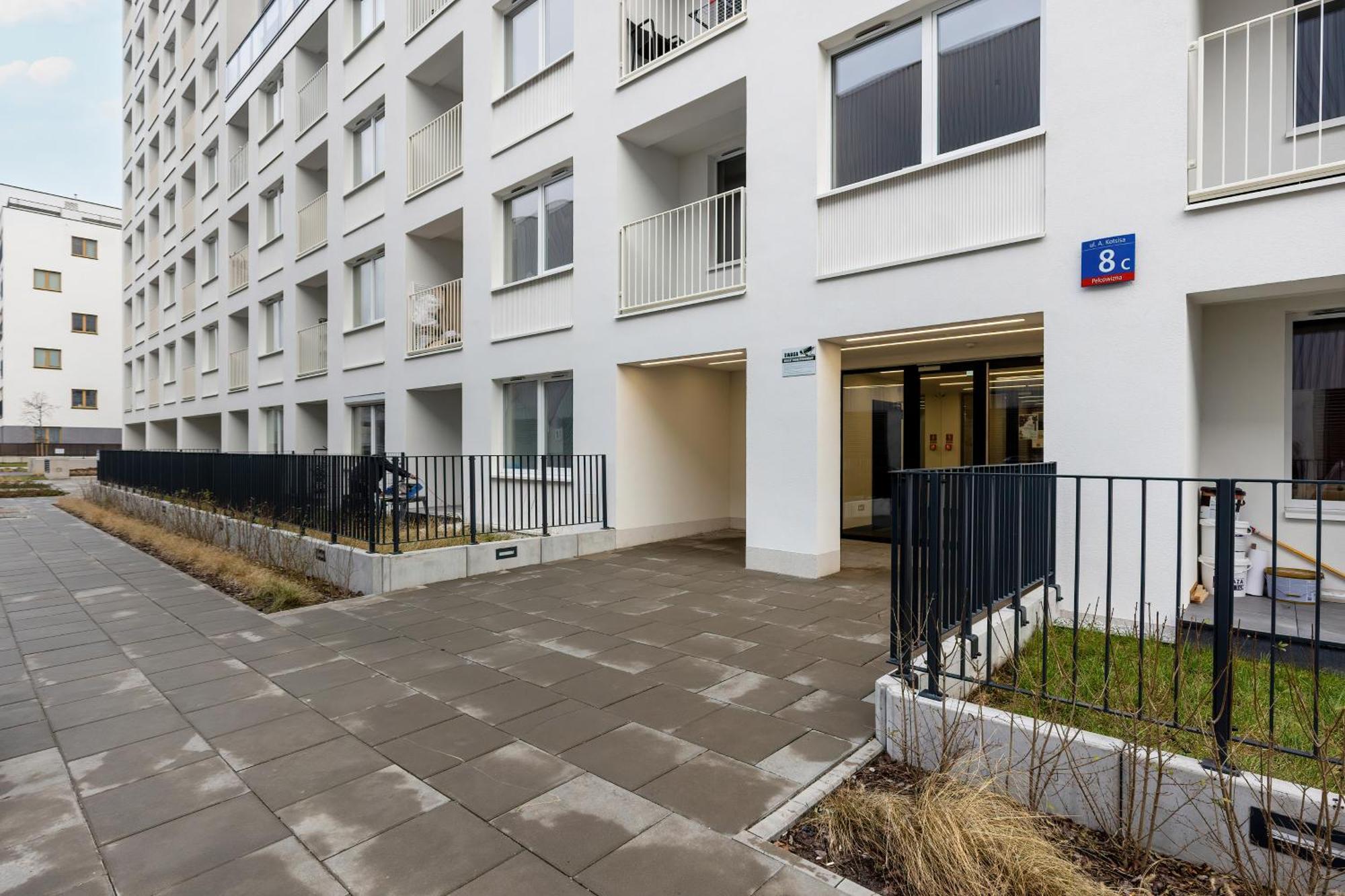 Kotsisa With Parking By Renters Apartmán *